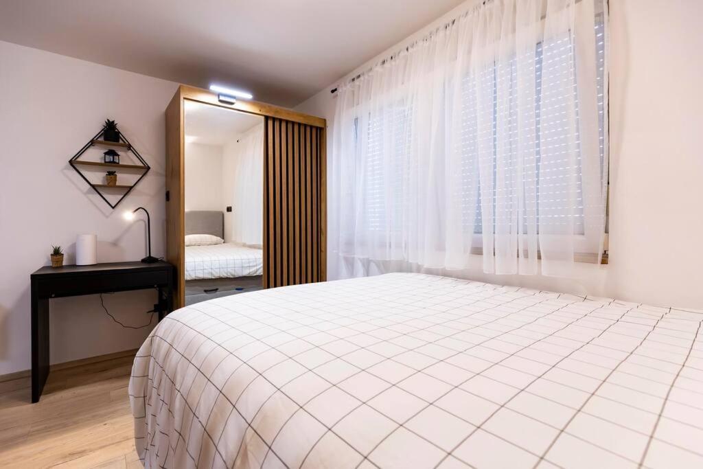 Apartament Wooden Gem By
