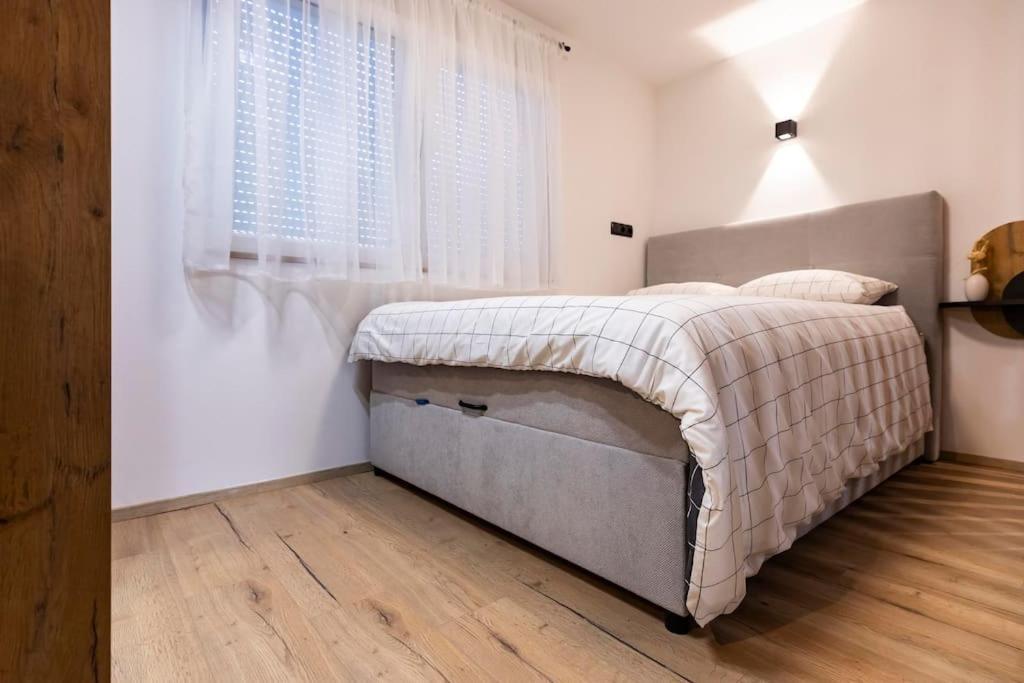 Wooden Gem By Apartament